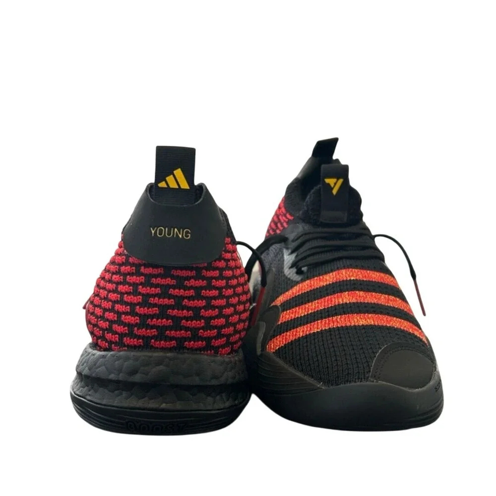 Adidas Trae Young 2 Low Hawks Black / Red Basketball‎ Shoes HQ0986 Size 10.5 NWT